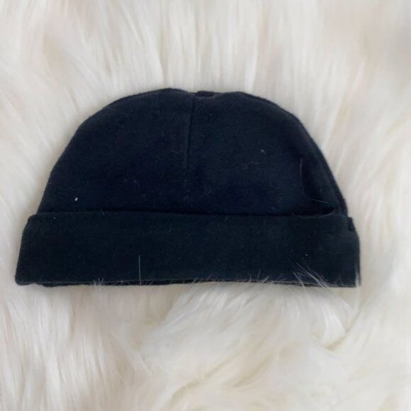 Baby Boy Hats Mittens and Cloth Bundle - Picture 9 of 10